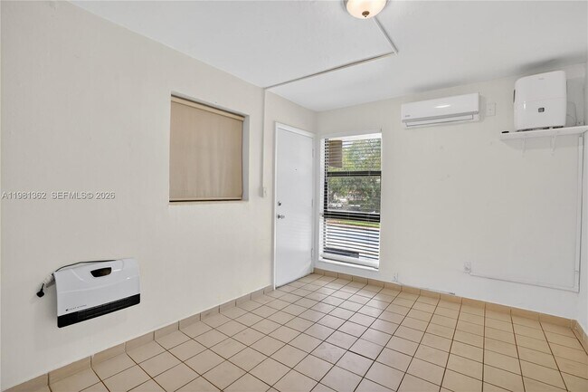 Photo - 1600 S Le Jeune Rd Unit 6