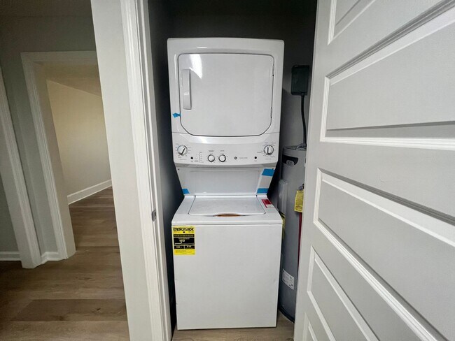 Photo - 507 Maple St Unidad B