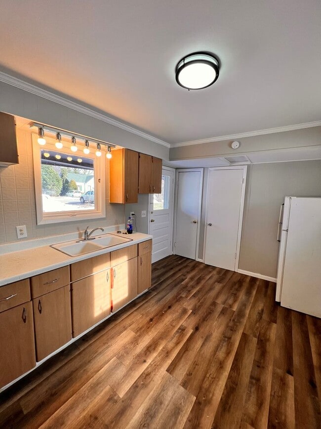 Photo - 914 Grant Ave Unit 914 Grant Ave- #1