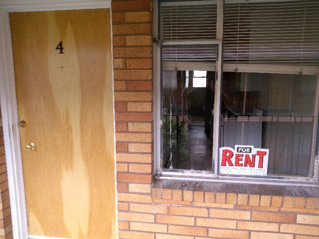 Photo - 1741 S Hanford St Unit 4