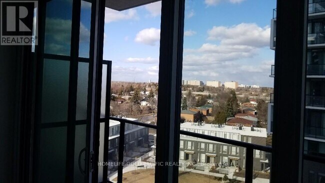 Photo - 128 Fairview Mall Dr Unité 709