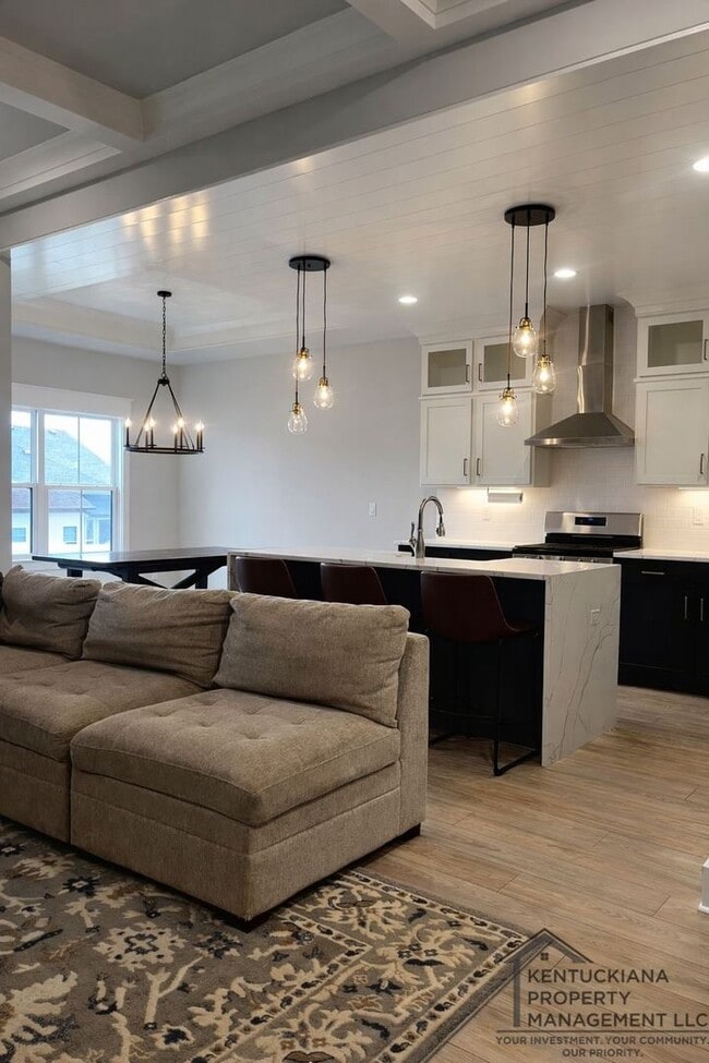 Photo - Coming Soon – Charming Home in Jeffersonville!