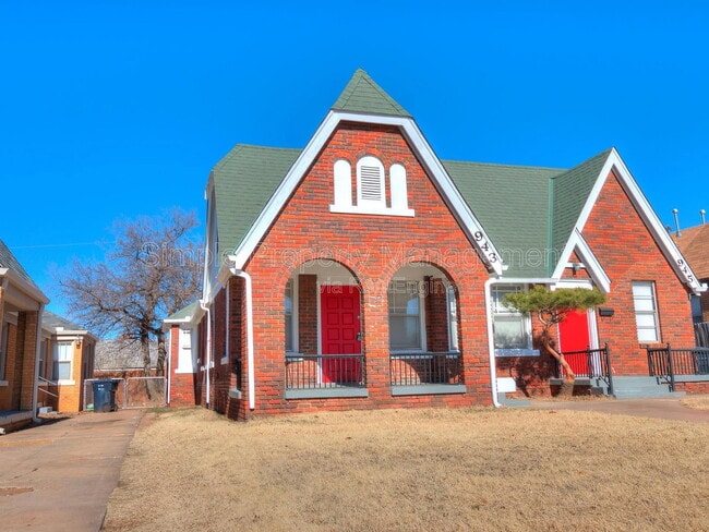 Building Photo - 943 East Dr