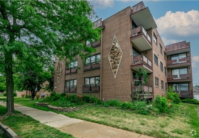 Building Photo - 6517 N California Ave Unit 202 Rental