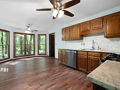 Photo - 1061 Retner Dr SW