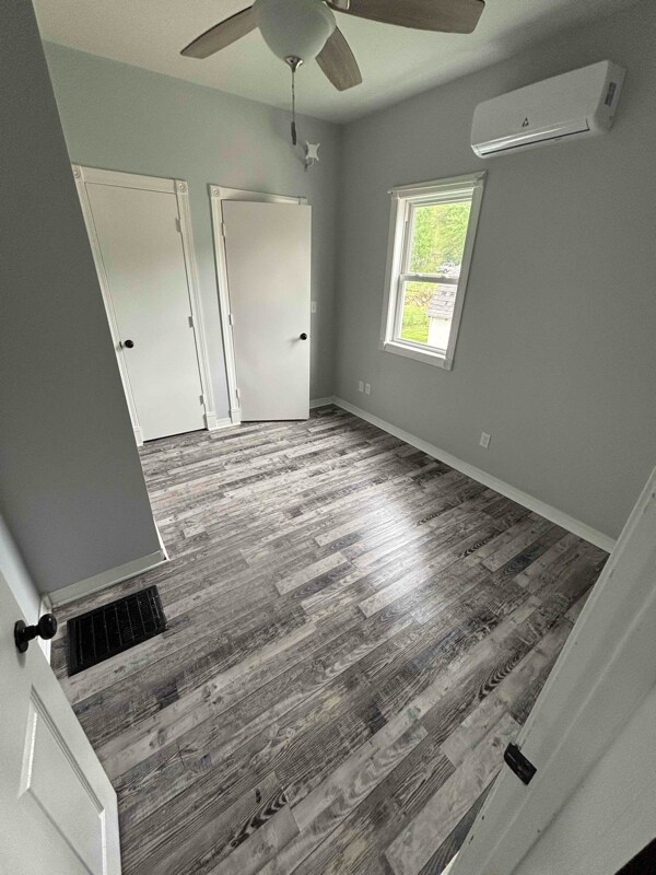 Photo - 615 E Jefferson St