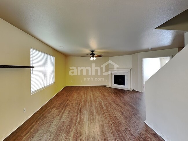 Photo - 2776 Willow Way