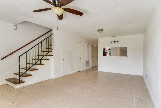 Photo - 10821 Roger Dr