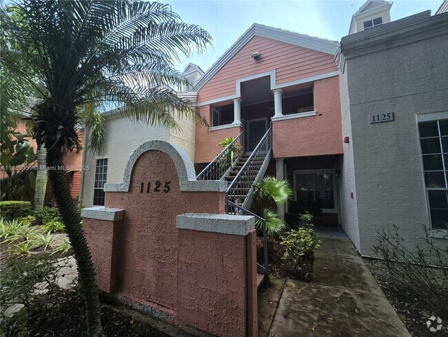 Building Photo - 1125 Crystal Way Unit N Rental