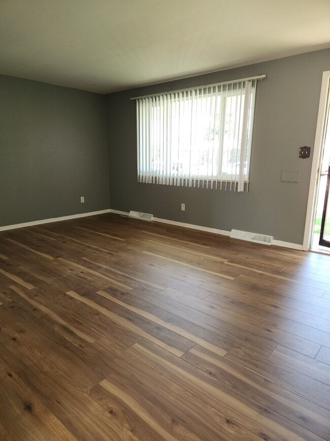 Photo - Amazing Price for this area!!! Nice Ranch ...