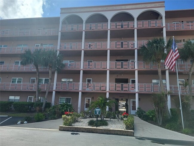 Building Photo - 5521 80th St N Unit 312