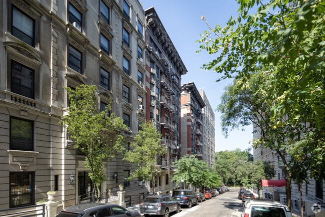 Photo - 310 W 99th St