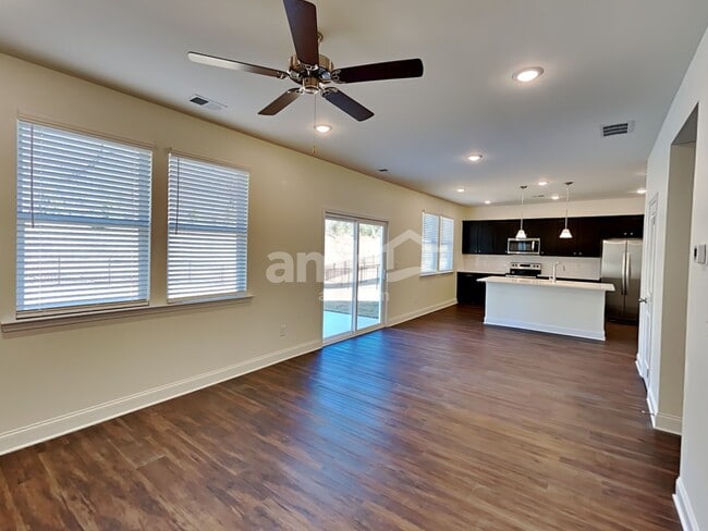 Photo - 110 Pecan Dr