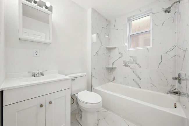 Photo - 1924 W Westmoreland St