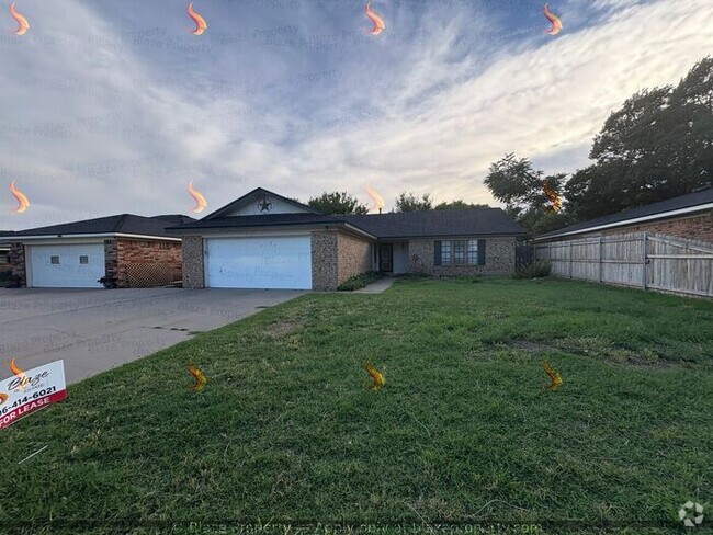 Building Photo - Charming 3 Bed, 2 Bath Home with Garage & ...