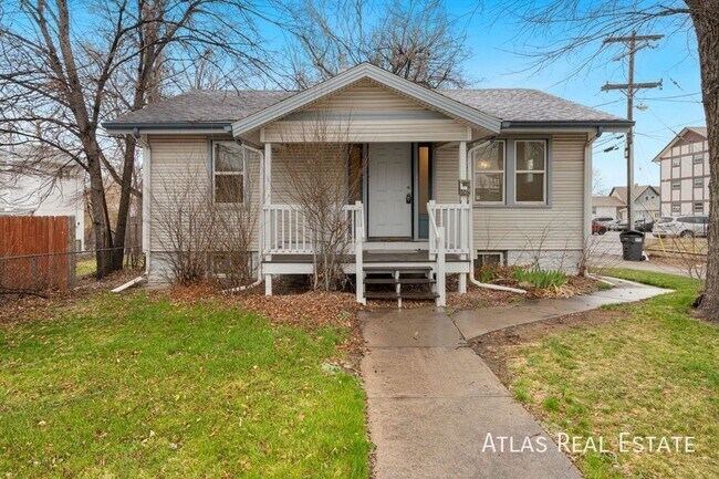 Photo - 1119 E 20th St Unit B