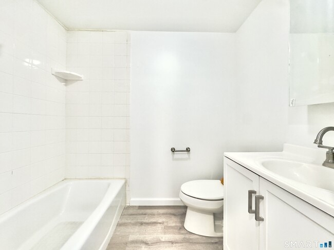 Photo - 44 Highview Ave Unit #3