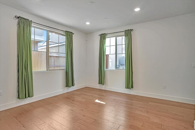 Photo - 10466 Oboe Way House