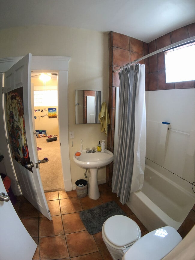 Photo - 1006 W 22nd St