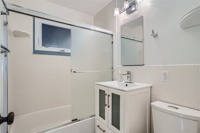 Photo - 718 Tennyson St