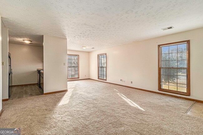 Photo - 1609 Riverside Trail NE