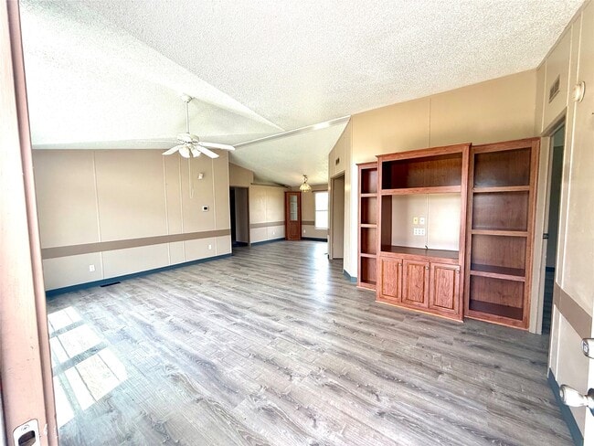 Photo - 1841 County Rd 382