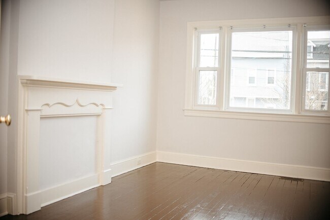 Photo - 331 N 3rd St Unit 1