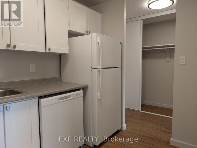 Photo - 1320 Richmond Rd Unit 420