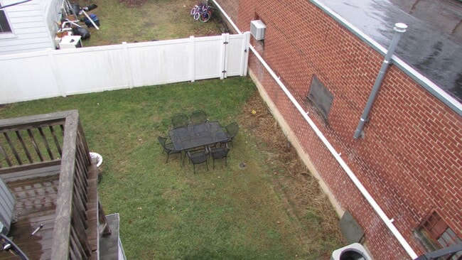 Photo - 66 E King St