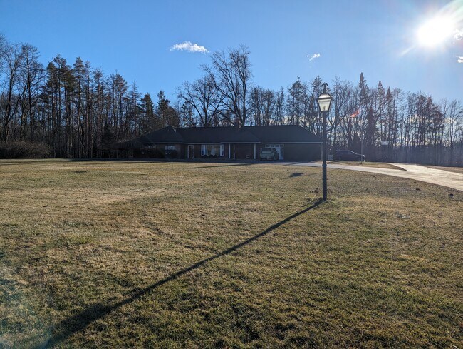 Photo - 418 Maple Ave