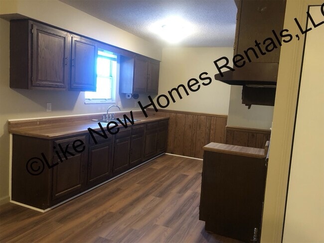 Photo - 4440 Shubert Ave