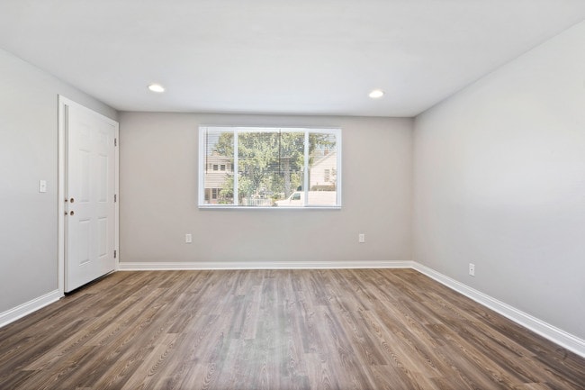 Photo - 135 Walnut St Unit D