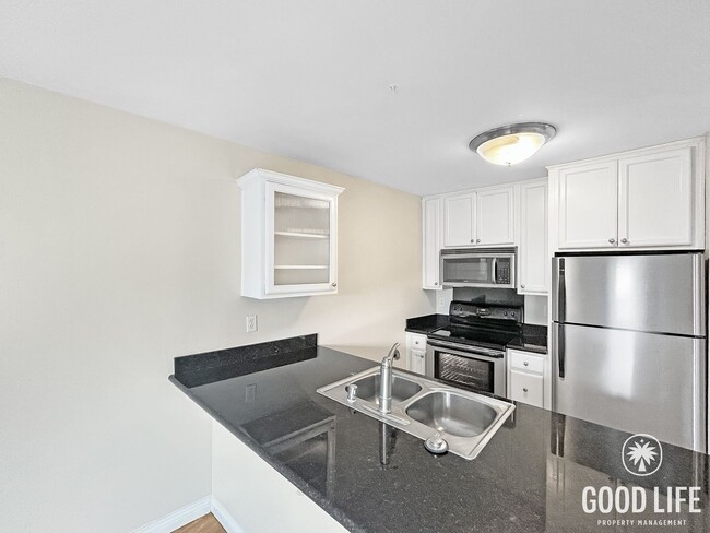 Photo - Stunning 1BD/1BA W/ Reserved Parking and Laundry On-Site in College East! Unit 10