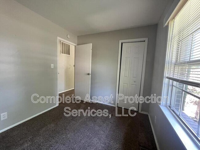 Photo - 904 Tall Timber Dr