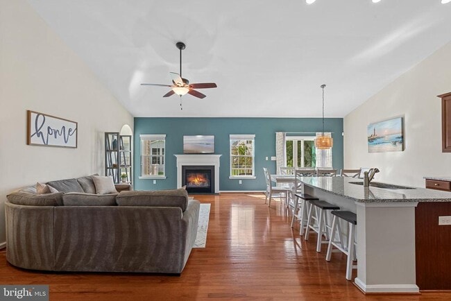 Photo - 29726 Vincent Village Dr