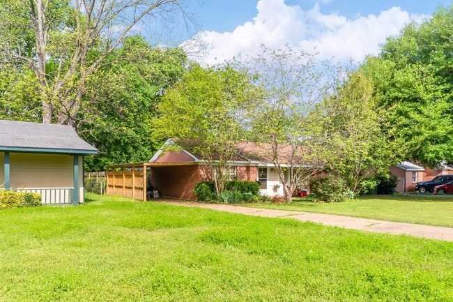 Photo - 973 Parkwood Ct