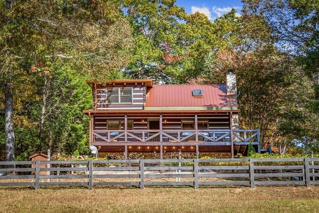 Photo - 212 Dogpatch Ln