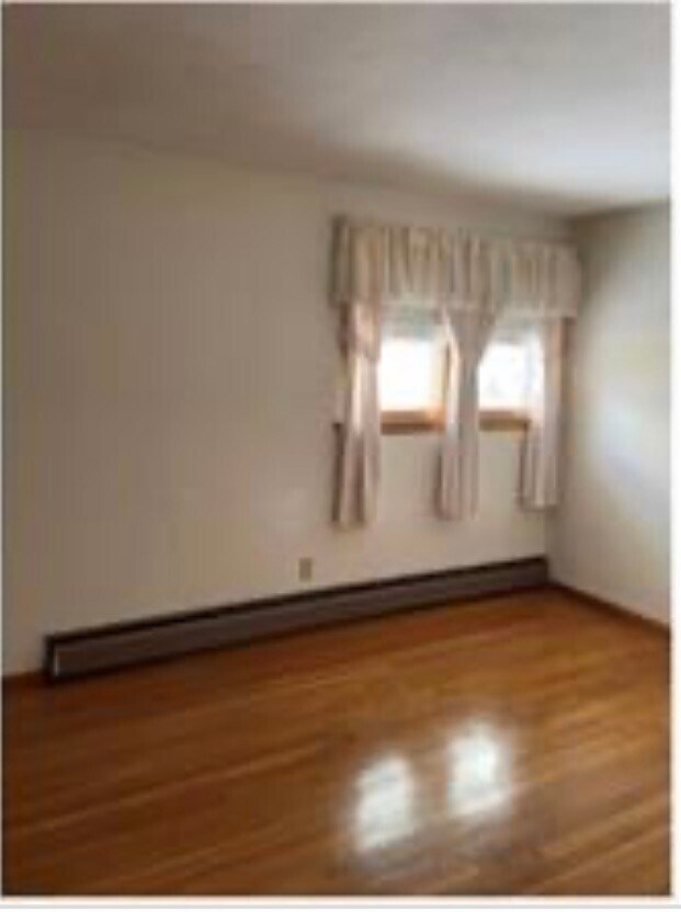 425 E Benita Blvd