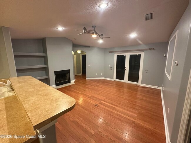 Photo - 8075 104th Ave