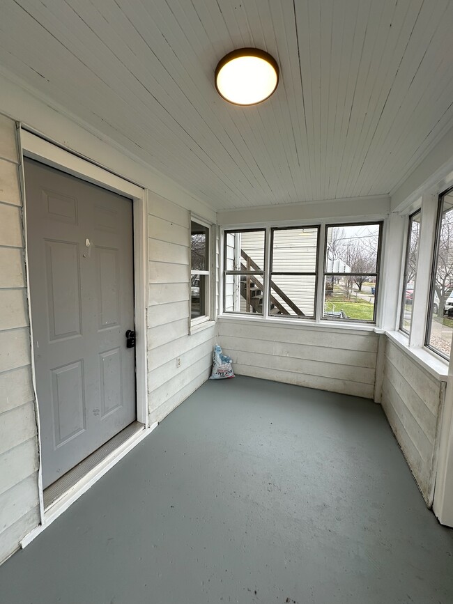 Enclosed Front Porch - 154 W Plumer St