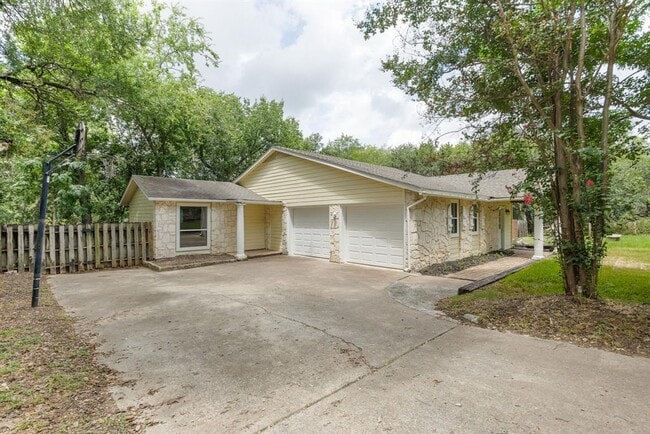 Photo - 2218 Bahama Rd