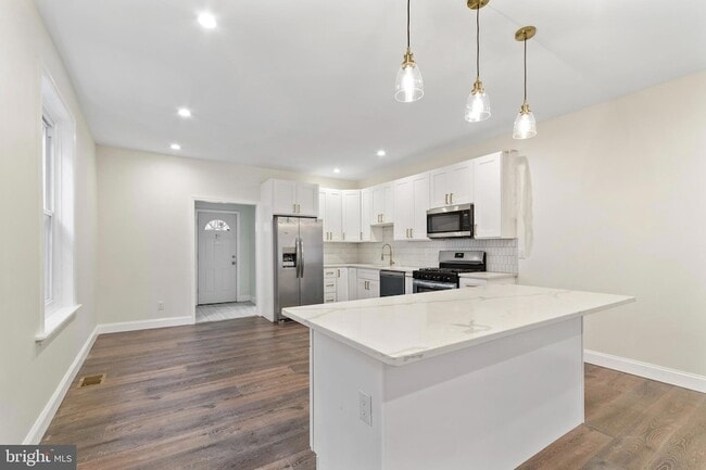 215 N 53rd St