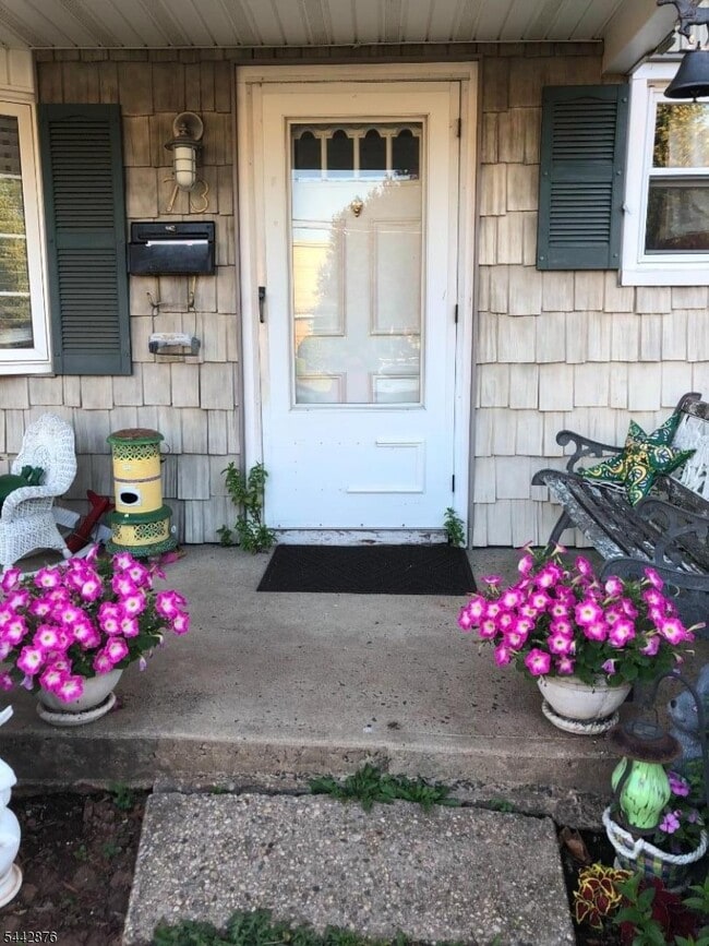 Photo - 73 Hagaman St
