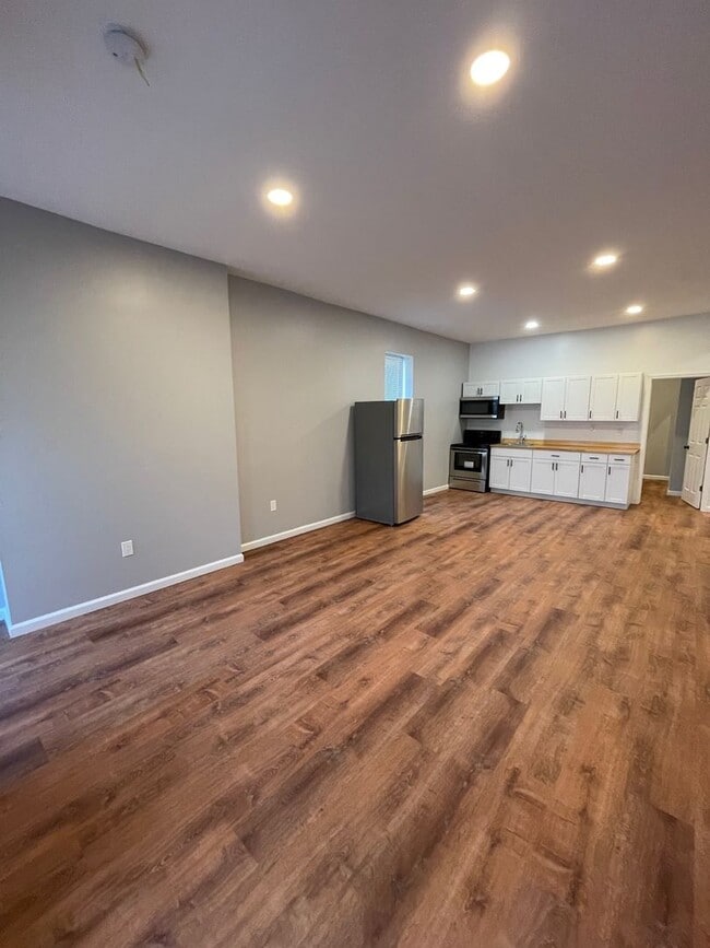 Building Photo - 113 William St Unit 1 Rental