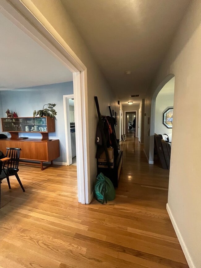 Photo - 4-Bedroom 3-Bathroom Home in Springfield