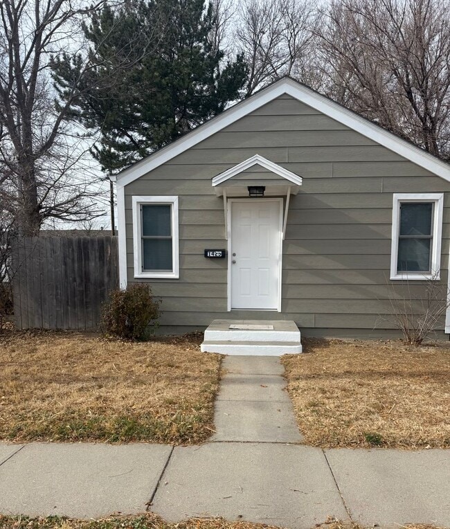 Building Photo - Studio house located blocks away from 10th St. in Gering!