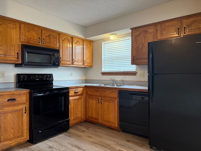 Photo - Peachtree Apartments