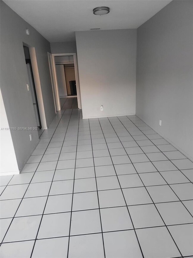 Photo - 1435 NW 8th Ave Unit 1435