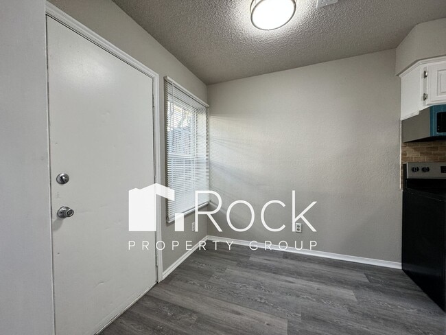 Photo - 3 Bedroom Townhome in West OKC