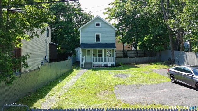 28 Quinlan Ave
